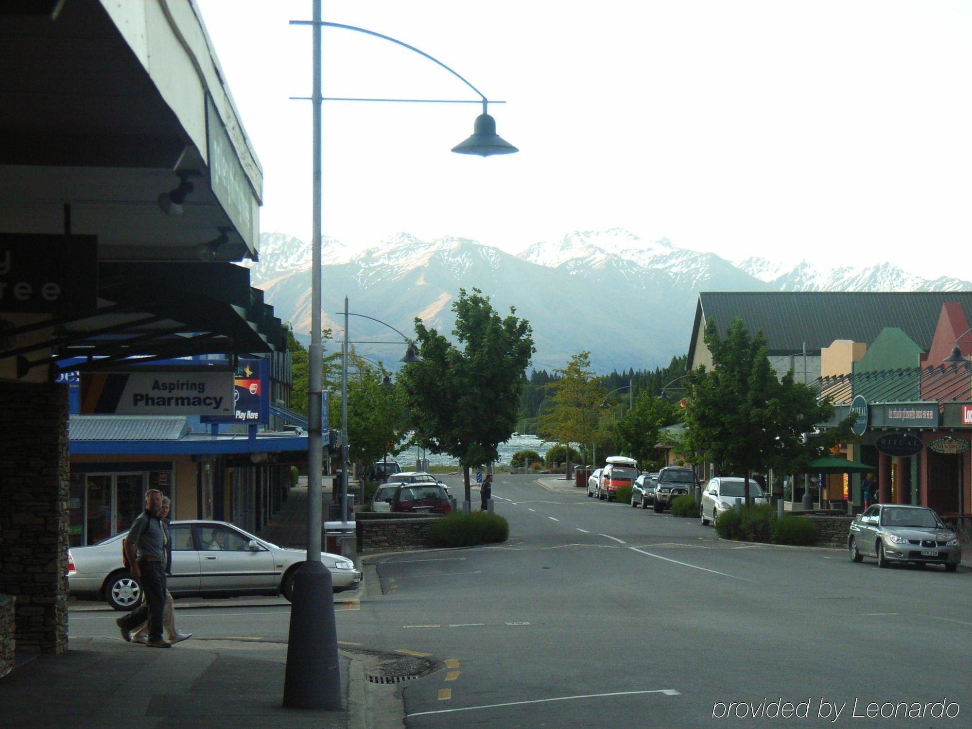 Bella Vista Motel Lake Wanaka Exterior photo